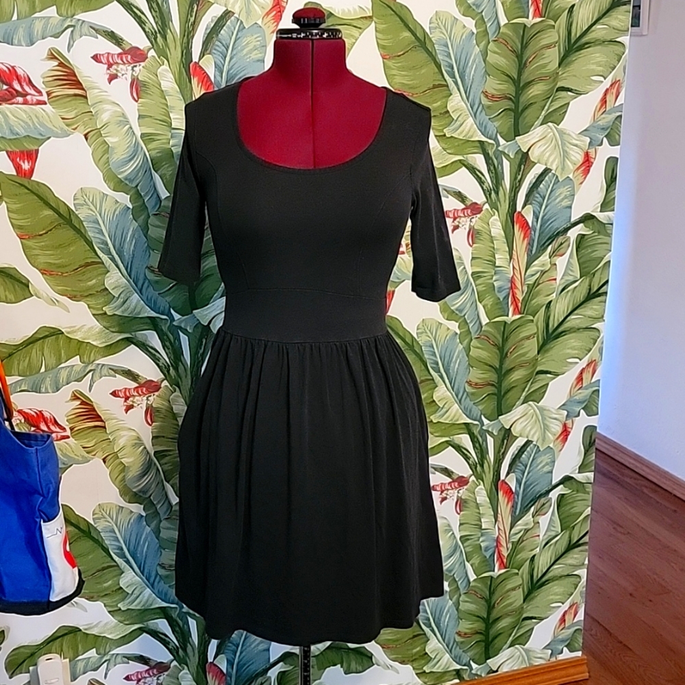 Womens 3/4 Sleeve Black Dress